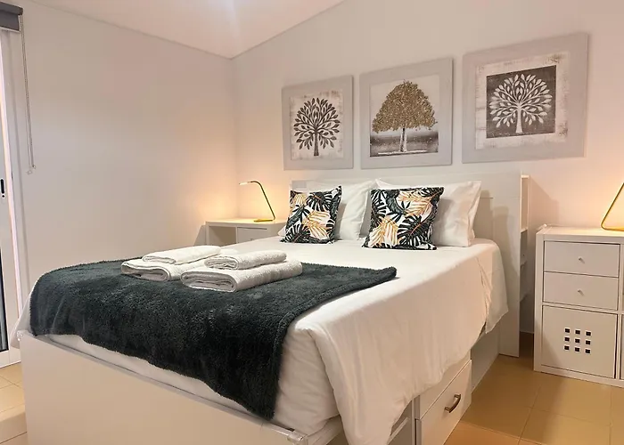 Semesterbostad Golden House